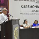 Acompaña Ambrocio Chávez a jóvenes del Centro de Bachillerato Tecnológico Industrial y de Servicios No. 45 en su ceremonia de graduación
