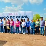 Lupita Lopez da el banderazo de ampliación de la red eléctrica en Cruz Blanca