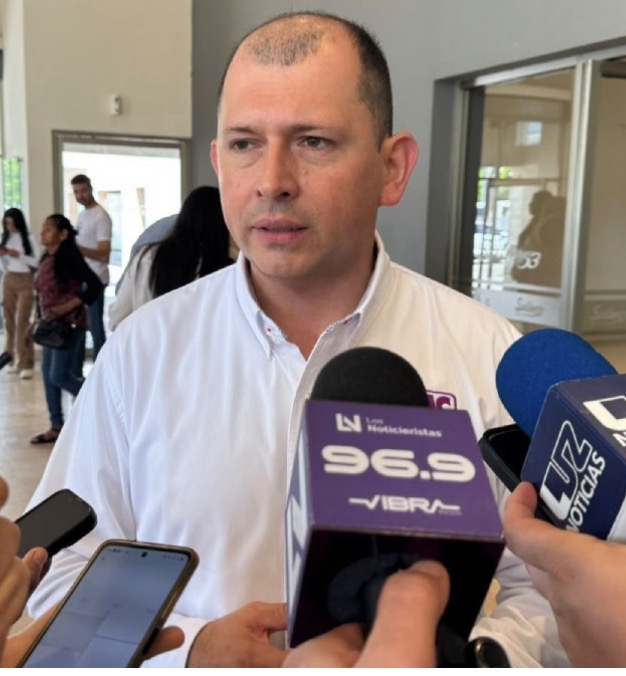 Robespierre Lizárraga ‘se destapa’ para buscar la gubernatura por el PAS