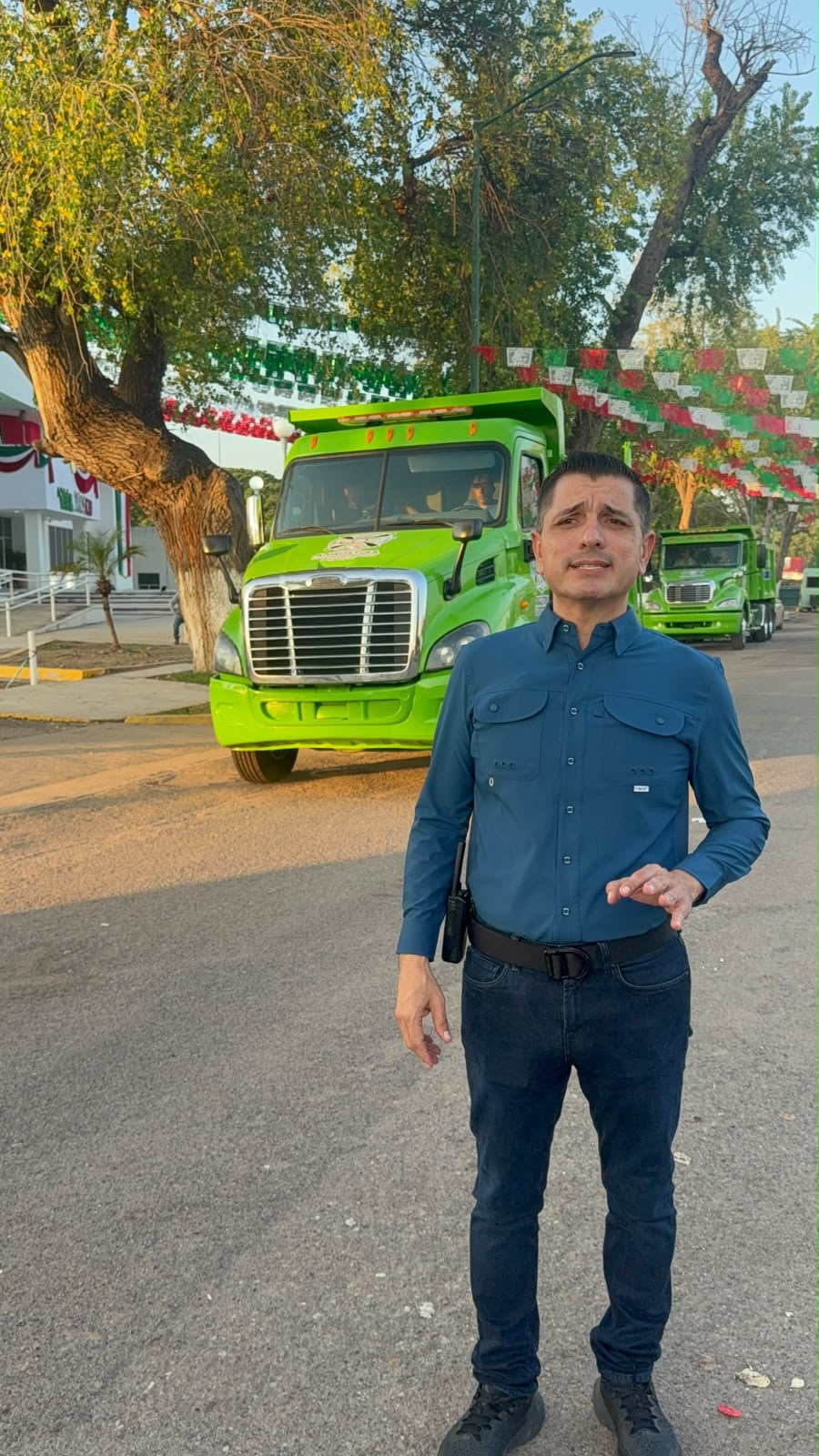 Fortalece Alberto “El Capy” Rivera el área de Obras Públicas con dos nuevos camiones de volteo