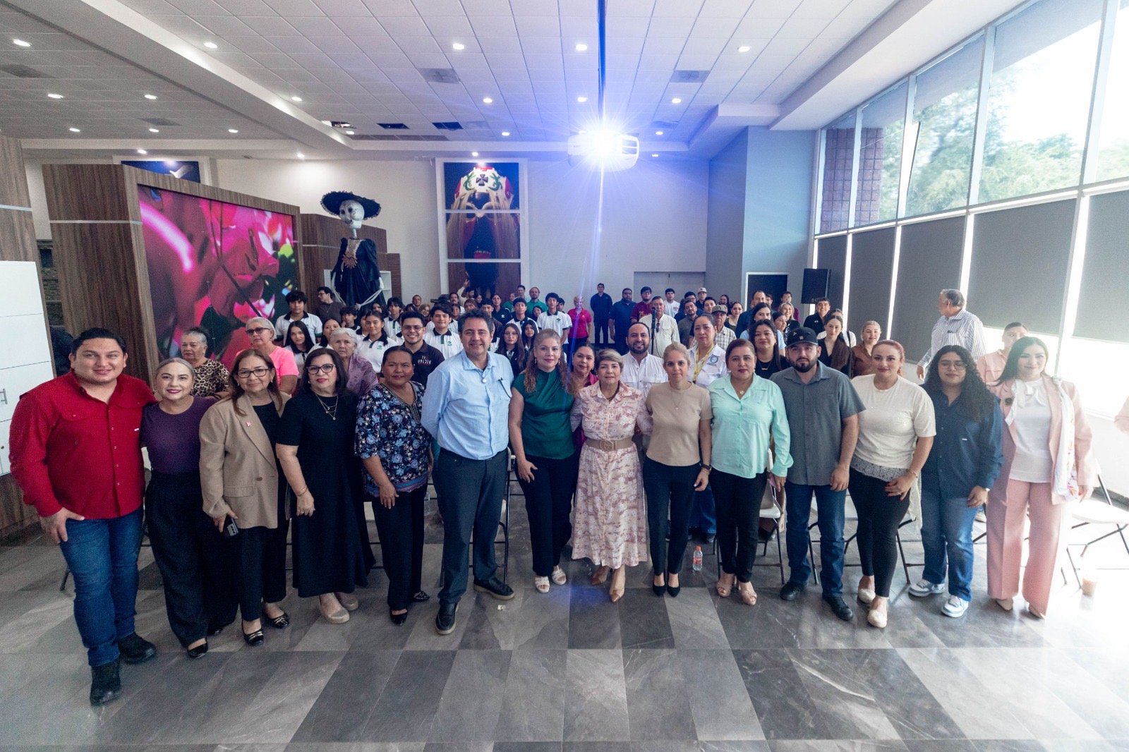 Escala MX realiza taller “Más allá del negocio: hoja de vida”