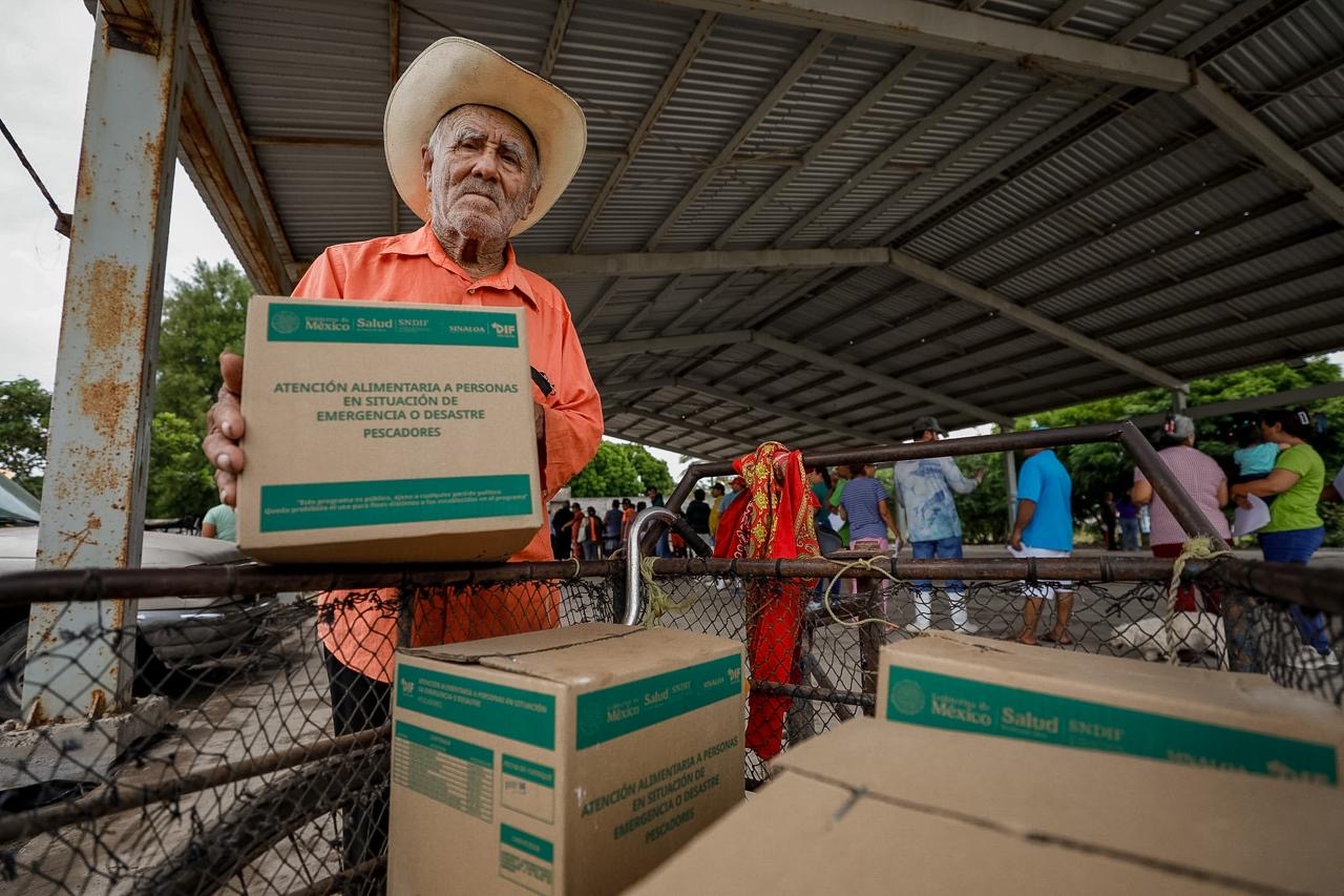 Entrega de apoyos a pescadoresSistema DIF Sinaloa