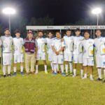 Luis Miguel Flores visita a jóvenes futbolistas de la Liga de Verano en Elota