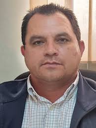 El profesor Sandro Alonso Navarro Montoya realizó la tarde del sábado su registro ante Morena para participar en el proceso interno para la definición de la Coordinación Distrital Federal de los Comités de Defensa de la Transformación y la Soberanía Nacional en el Distrito 03.