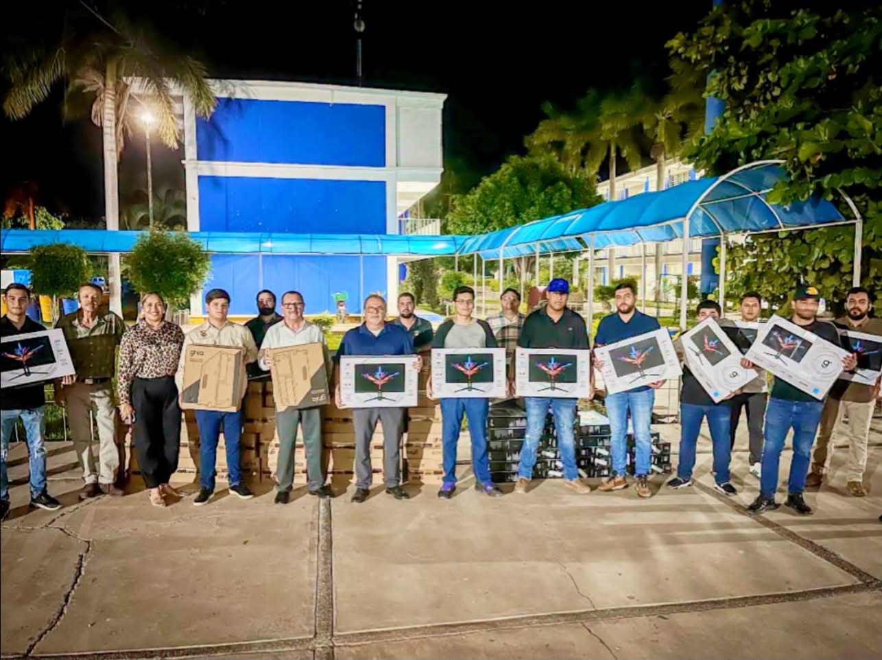 UAS equipa planteles de Guasave con 112 computadoras; más de 3 mil 600 estudiantes serán beneficiados
